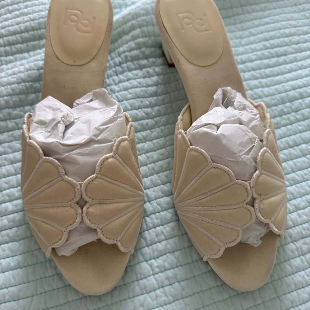 Reformation Waldena heels seashell cream puff block heel taffeta 8.5 - Picture 5 of 9